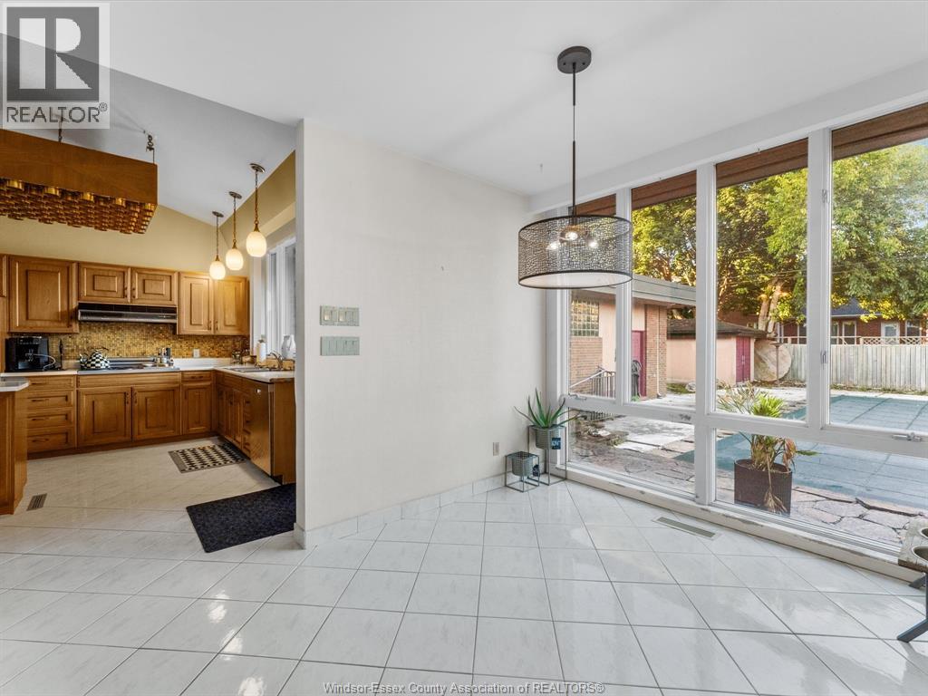 3691 Victoria, Windsor, Ontario  N9E 3L6 - Photo 14 - 25027556