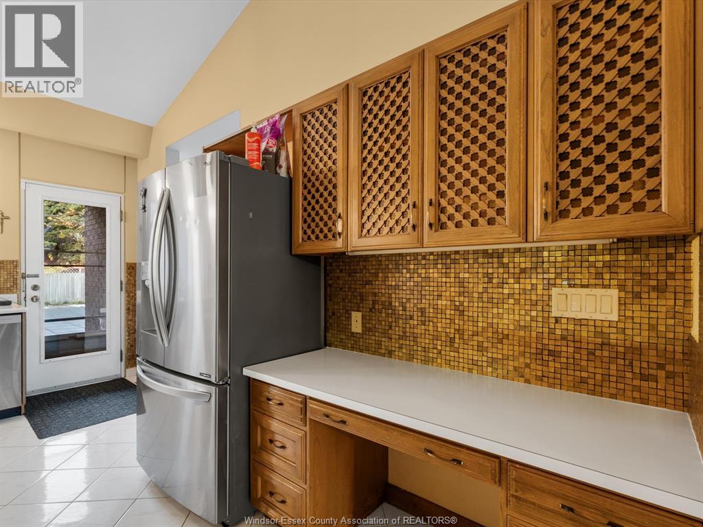 3691 Victoria, Windsor, Ontario  N9E 3L6 - Photo 23 - 25027556