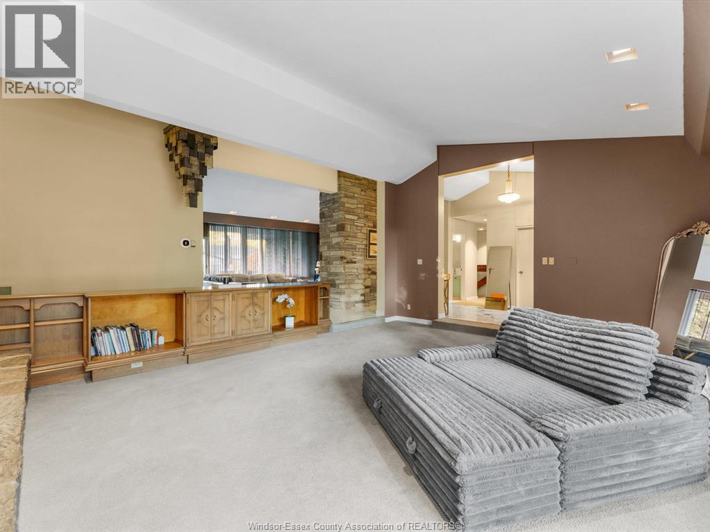 3691 Victoria, Windsor, Ontario  N9E 3L6 - Photo 9 - 25027556