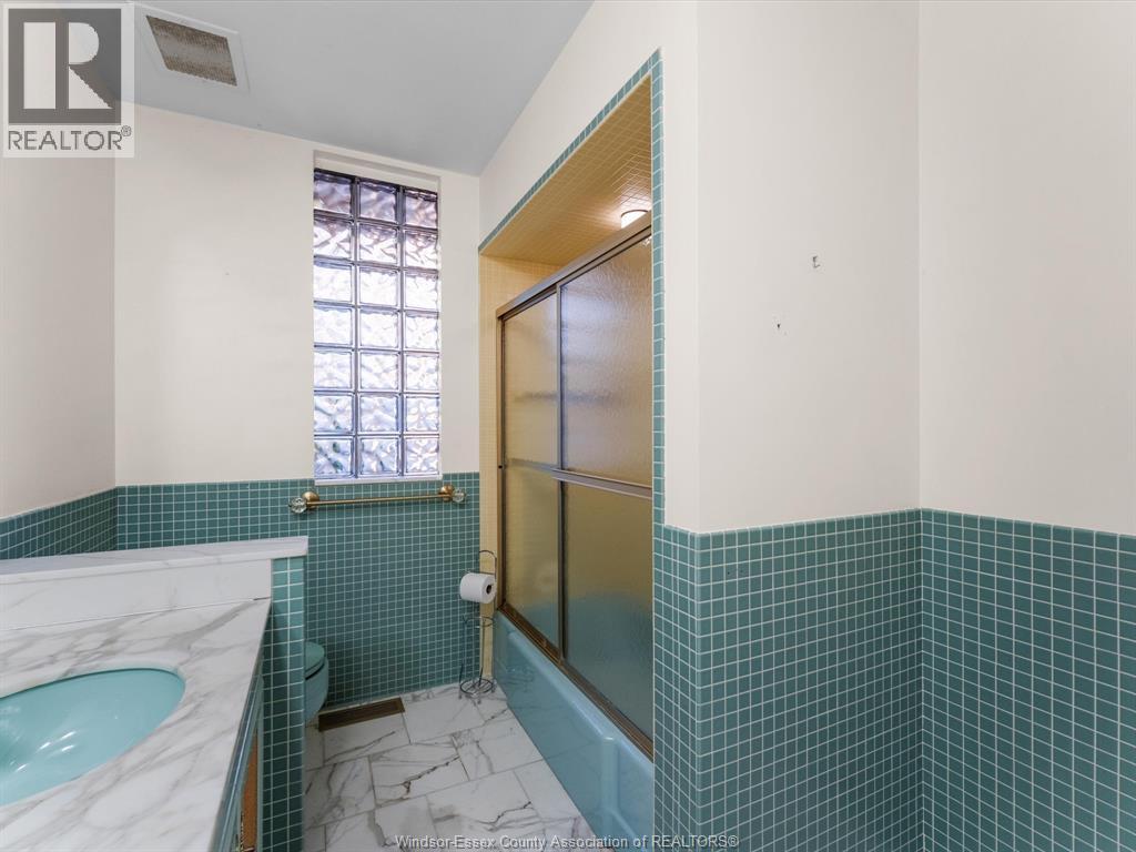 3691 Victoria, Windsor, Ontario  N9E 3L6 - Photo 26 - 25027556