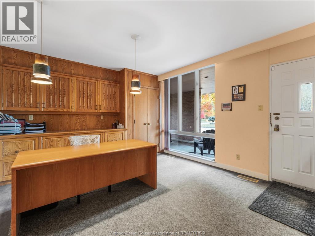 3691 Victoria, Windsor, Ontario  N9E 3L6 - Photo 24 - 25027556