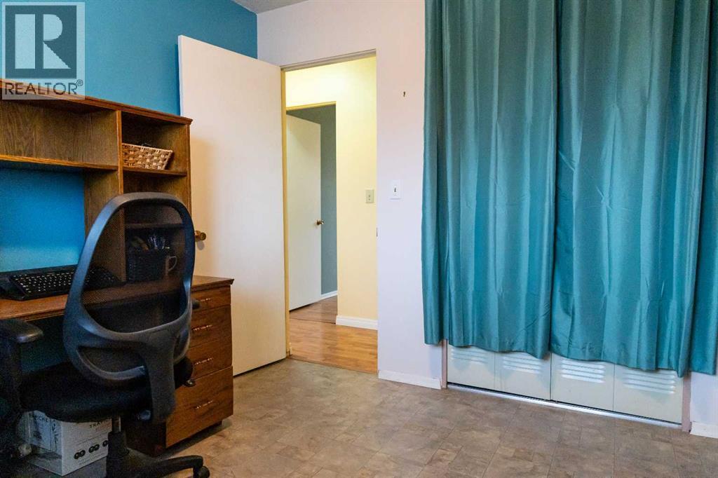 21 Watson Street, Red Deer, Alberta  T4N 5X7 - Photo 27 - A2267608