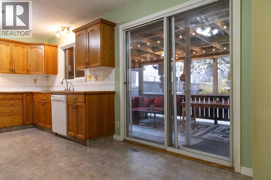 21 Watson Street, Red Deer, Alberta  T4N 5X7 - Photo 11 - A2267608