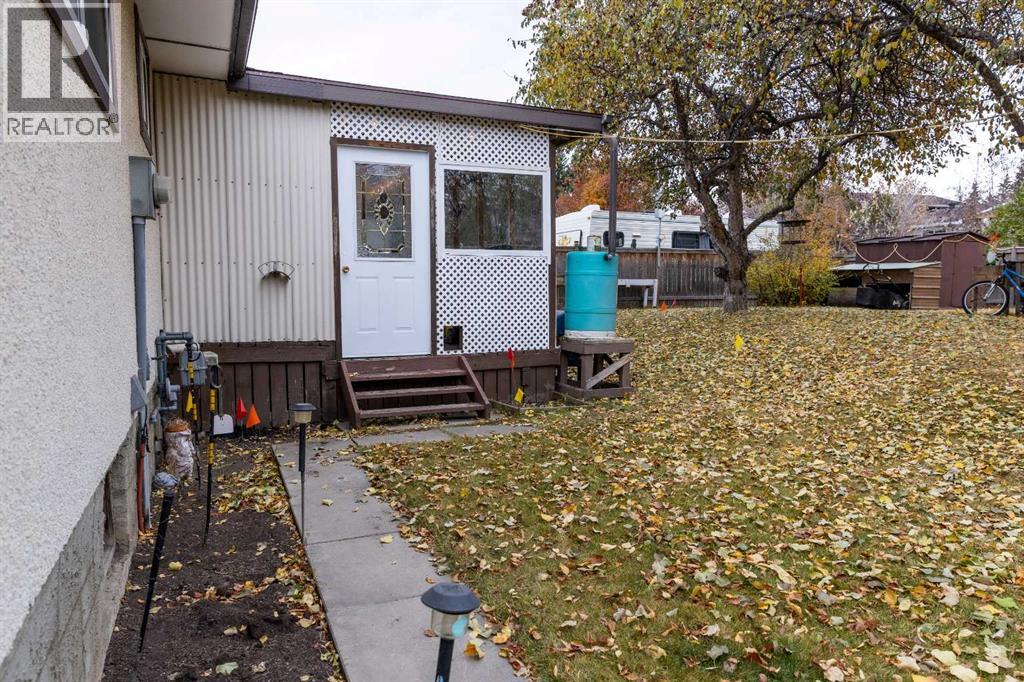 21 Watson Street, Red Deer, Alberta  T4N 5X7 - Photo 38 - A2267608