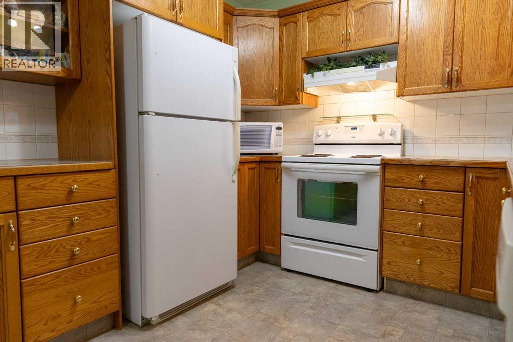 21 Watson Street, Red Deer, Alberta  T4N 5X7 - Photo 9 - A2267608