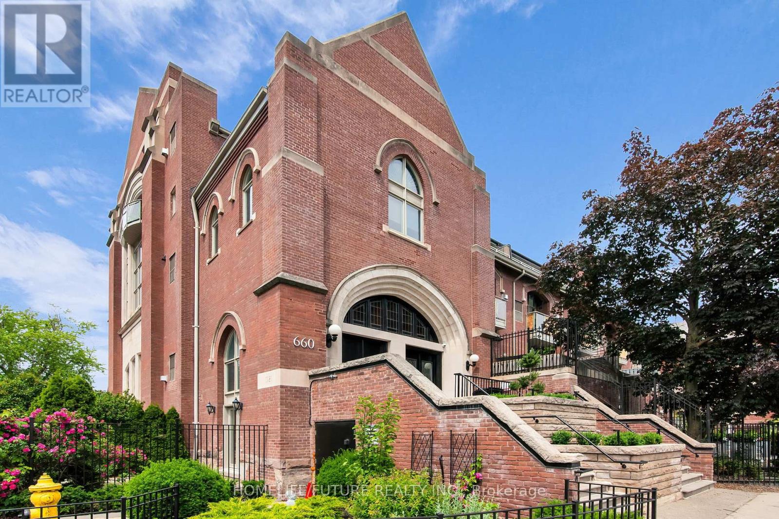 102 - 660 PAPE AVENUE, Toronto, Ontario