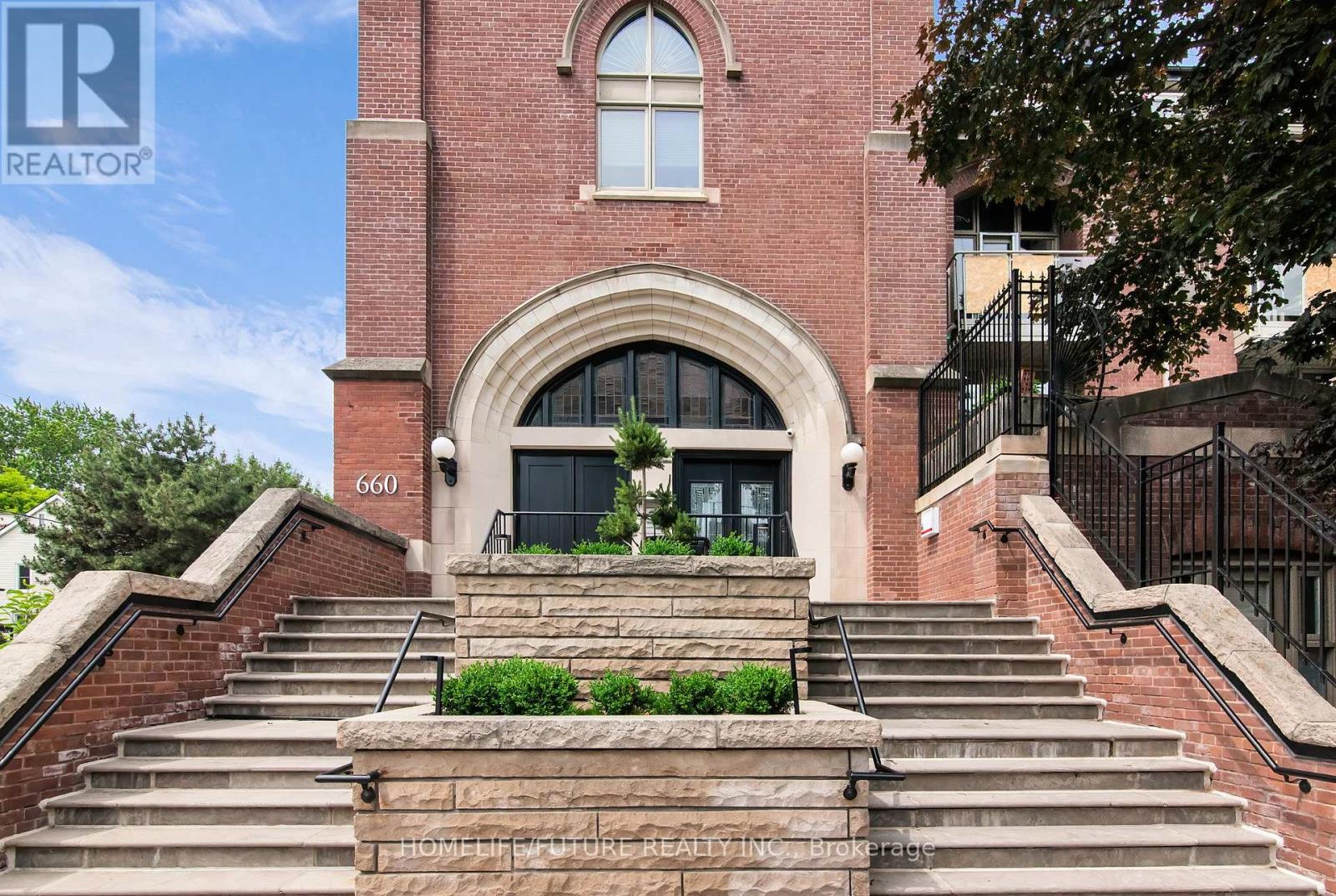 102 - 660 Pape Avenue, Toronto, Ontario  M4K 3S5 - Photo 2 - E12490480