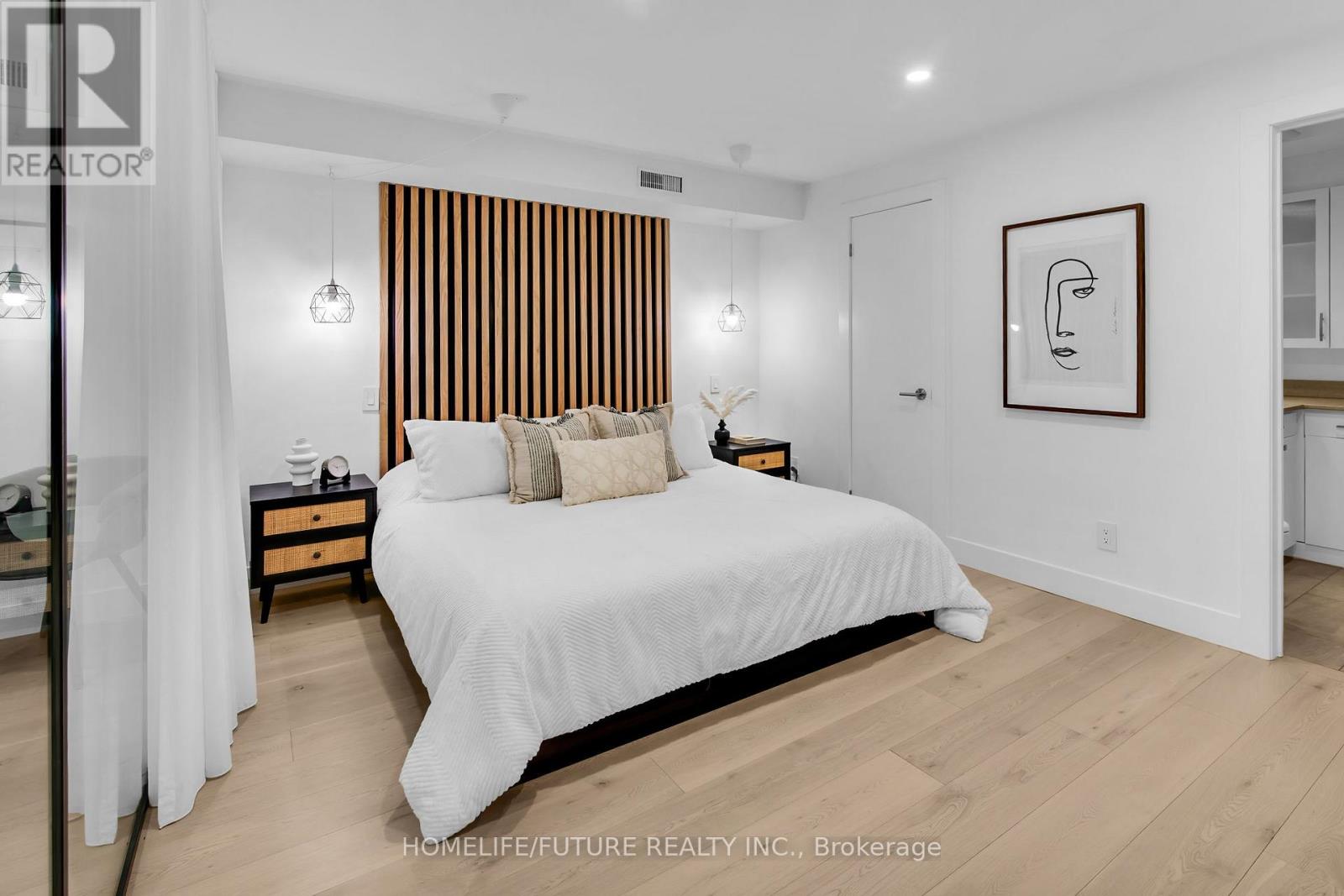 102 - 660 Pape Avenue, Toronto, Ontario  M4K 3S5 - Photo 9 - E12490480