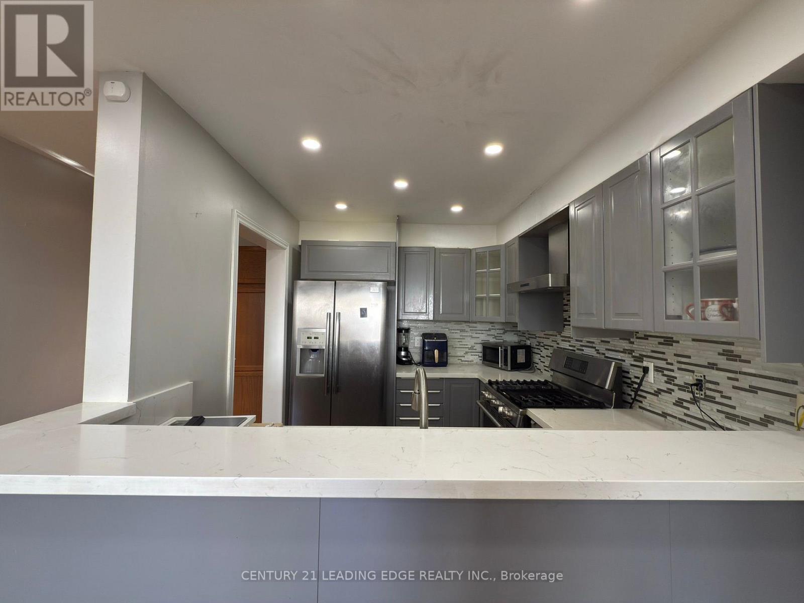 62 Barrister Avenue, Whitby, Ontario  L1R 3H6 - Photo 8 - E12490484