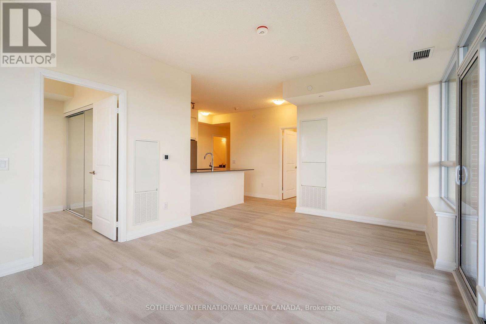 2102 - 3260 Sheppard Avenue E, Toronto, Ontario  M1T 3K3 - Photo 10 - E12490502