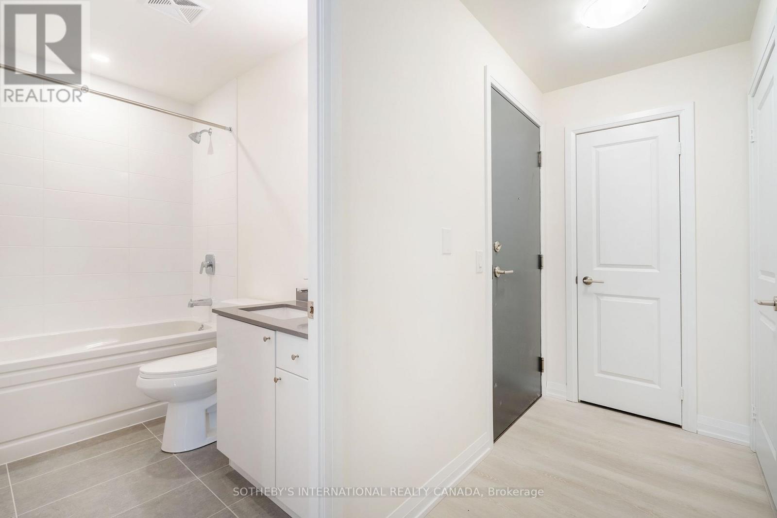 2102 - 3260 Sheppard Avenue E, Toronto, Ontario  M1T 3K3 - Photo 3 - E12490502