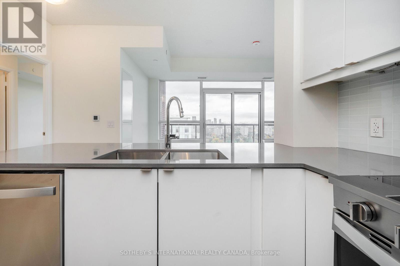 2102 - 3260 Sheppard Avenue E, Toronto, Ontario  M1T 3K3 - Photo 7 - E12490502