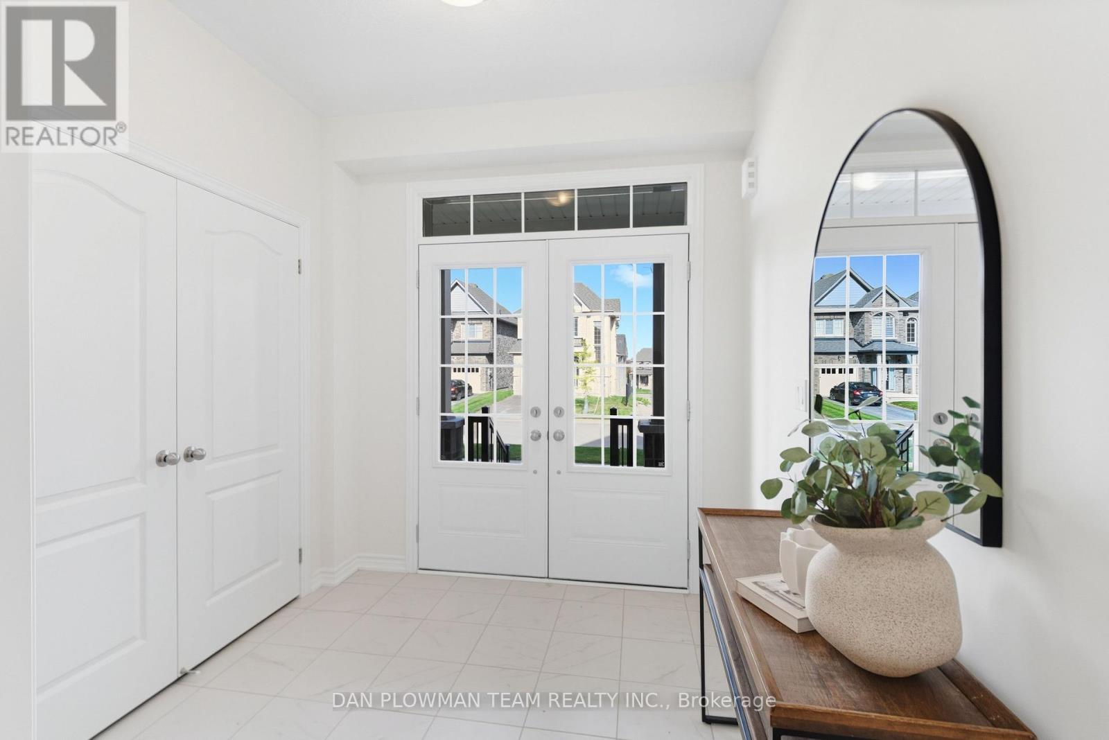 98 North Garden Boulevard, Scugog, Ontario  L9L 2C7 - Photo 3 - E12490514