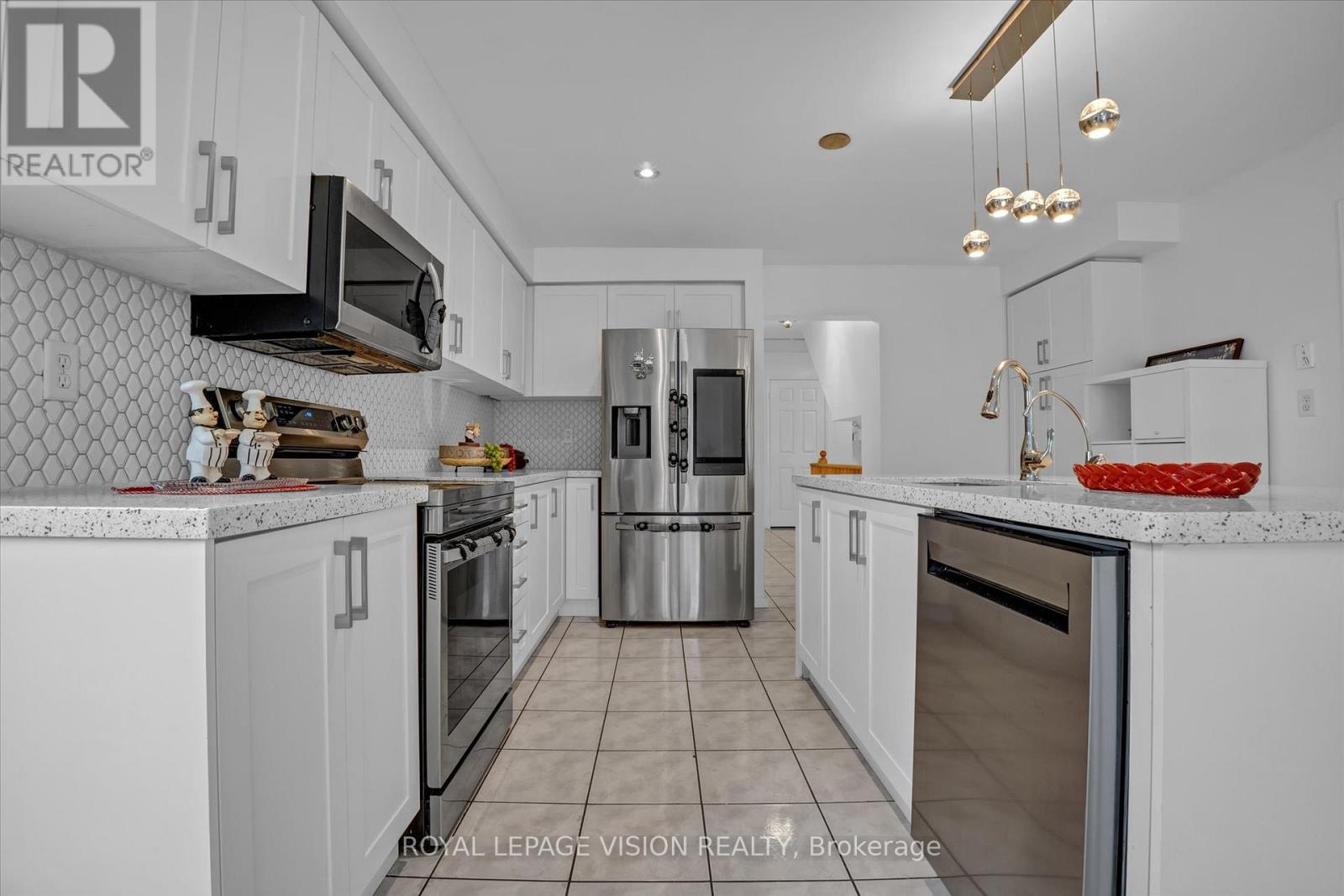 1330 Aldergrove Drive, Oshawa, Ontario  L1K 2Y6 - Photo 10 - E12490726