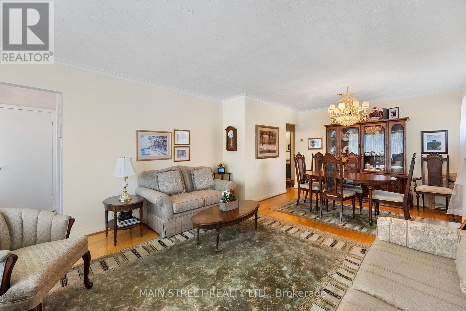 46 Jarwick Drive, Toronto, Ontario  M1H 2H3 - Photo 5 - E12490772