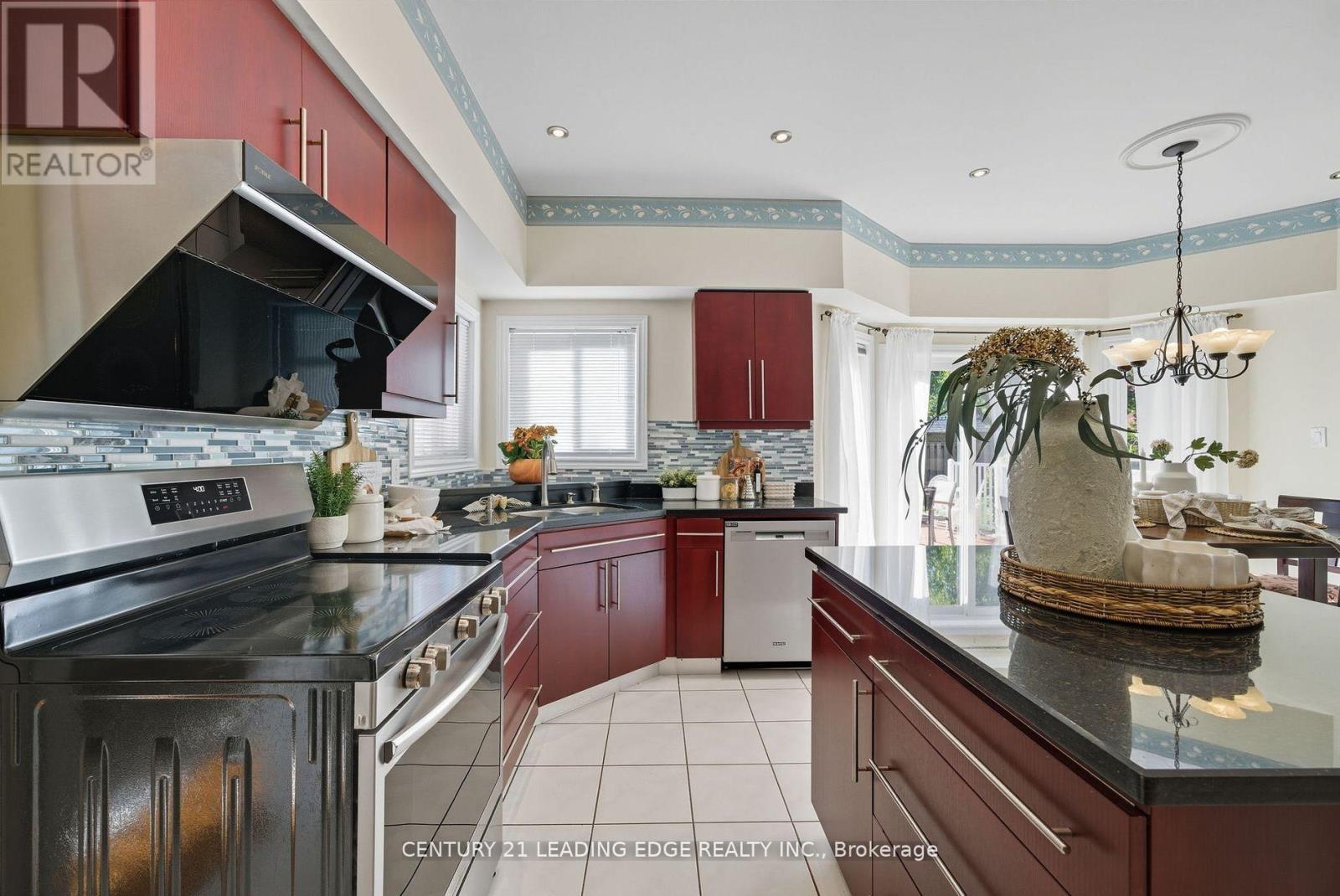 2308 Abbott Crescent, Pickering, Ontario  L1X 2T5 - Photo 25 - E12490814