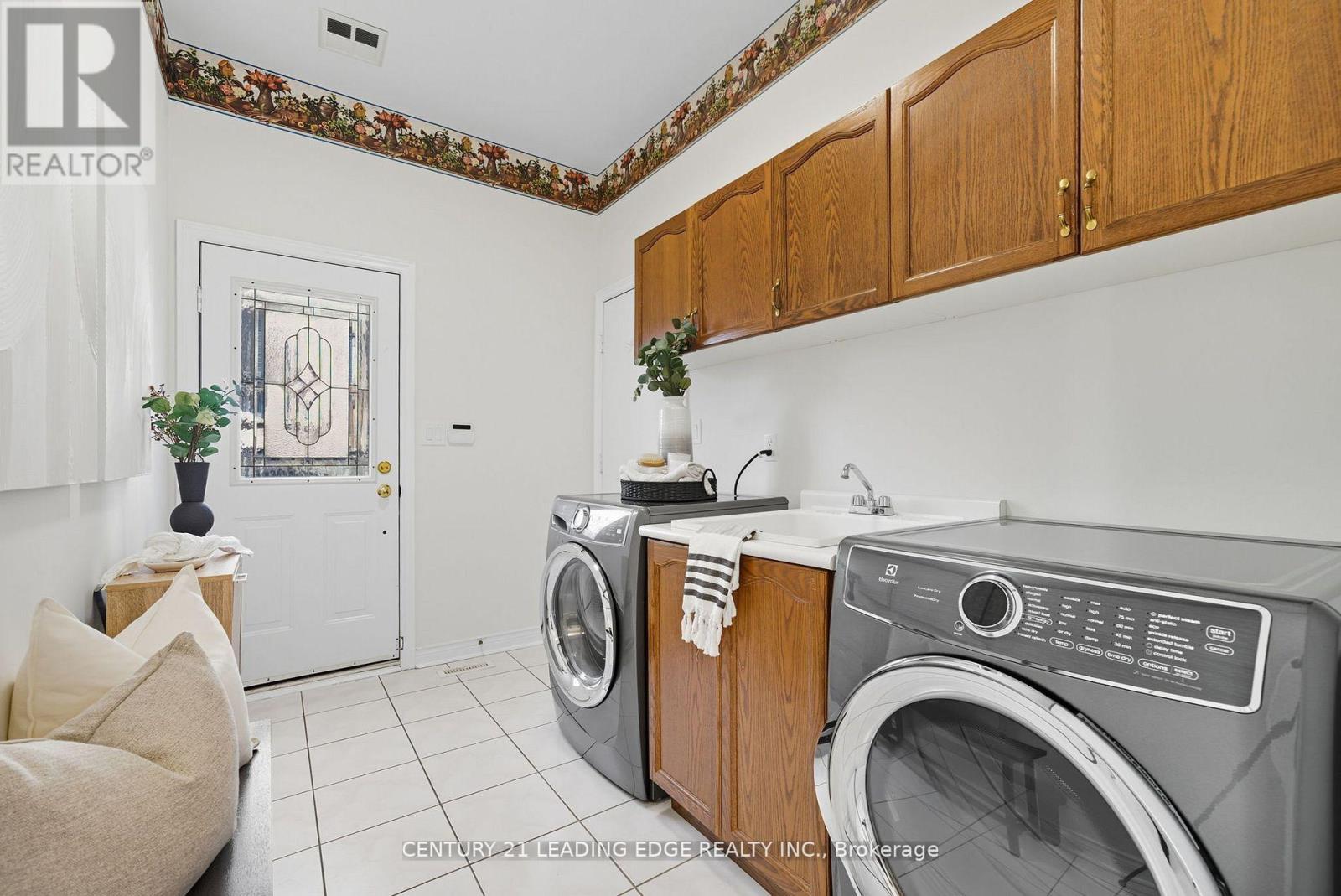 2308 Abbott Crescent, Pickering, Ontario  L1X 2T5 - Photo 34 - E12490814