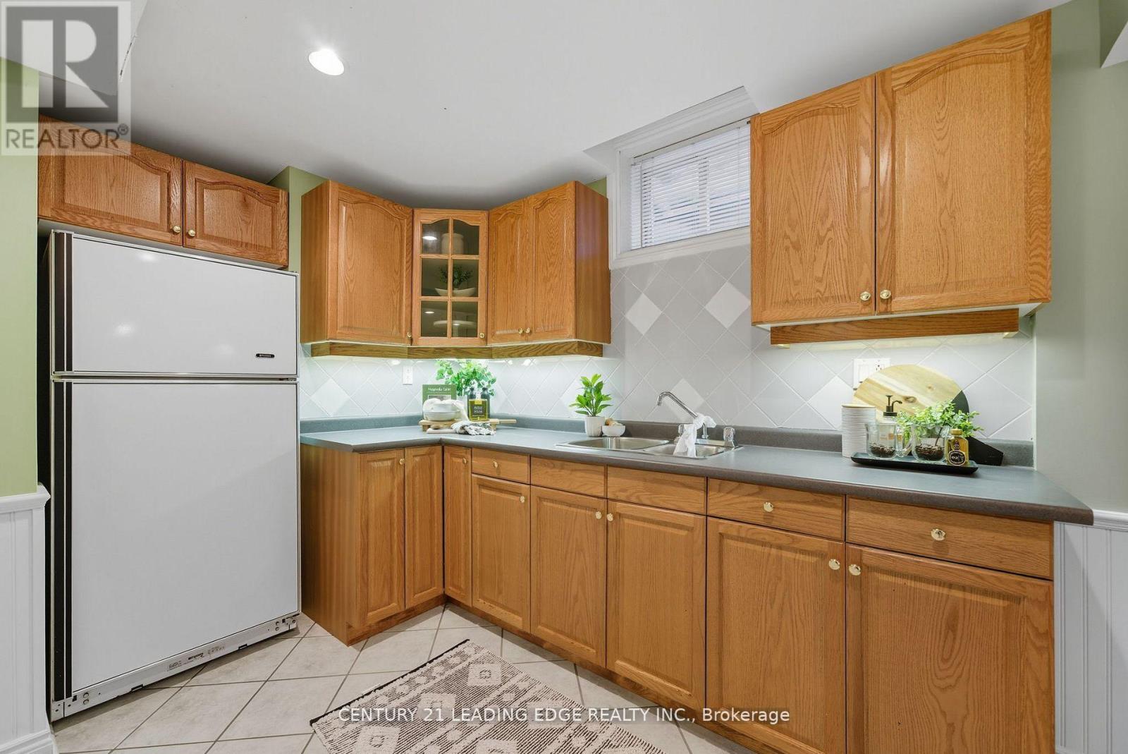 2308 Abbott Crescent, Pickering, Ontario  L1X 2T5 - Photo 40 - E12490814