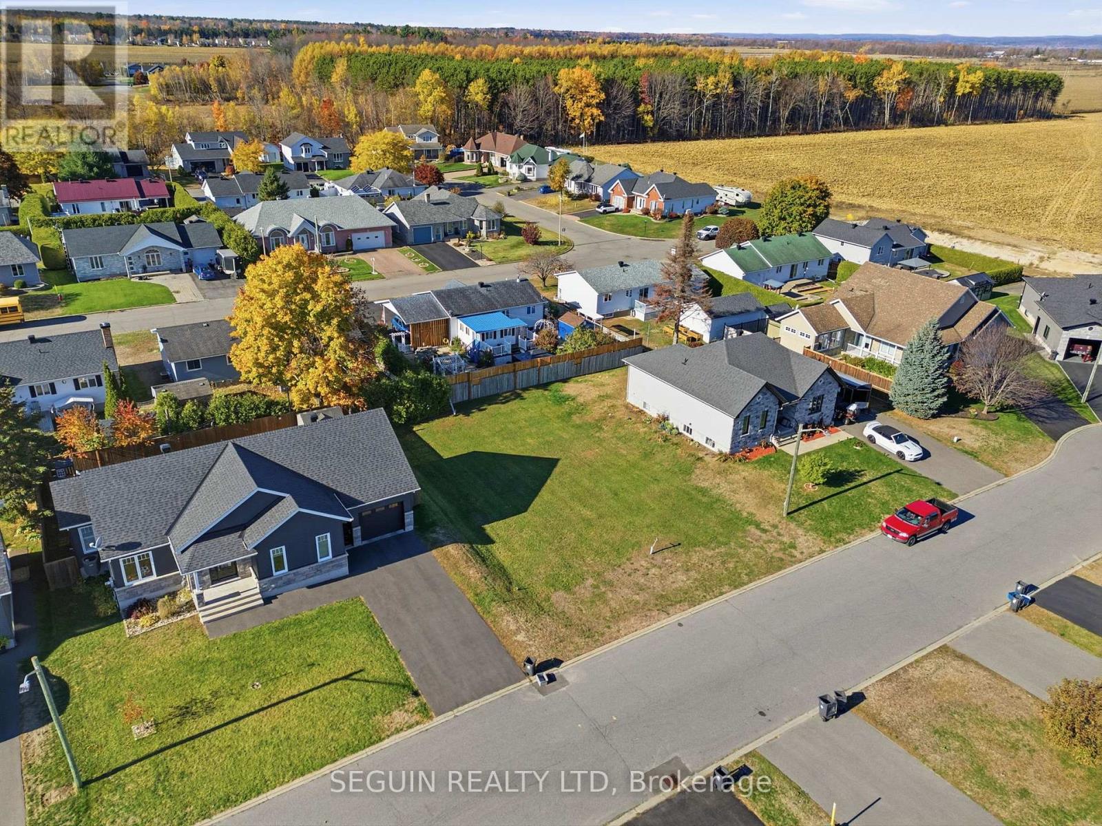 97 Richard Street, Alfred And Plantagenet, Ontario  K0B 1A0 - Photo 3 - X12490930