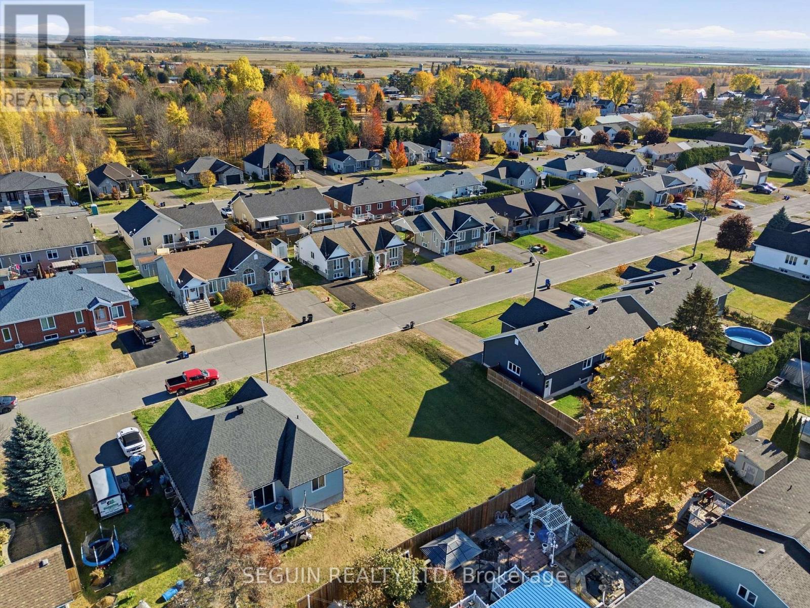 97 Richard Street, Alfred And Plantagenet, Ontario  K0B 1A0 - Photo 5 - X12490930