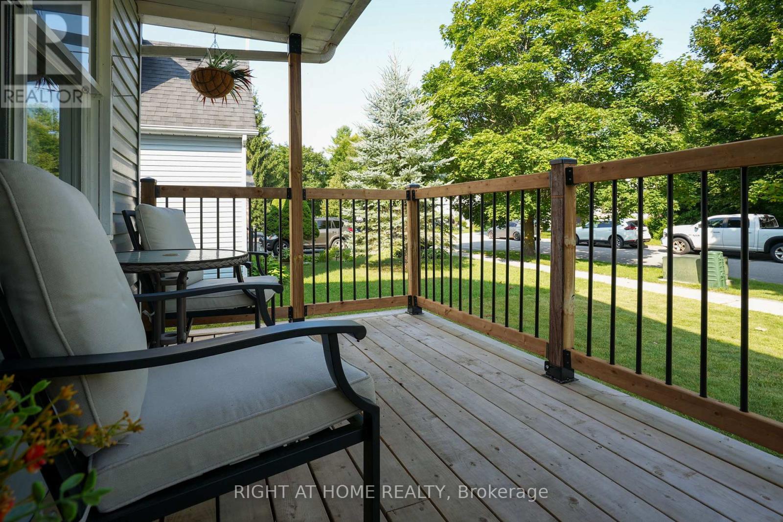 48 Michael St Street, Essa, Ontario  L0M 1B2 - Photo 3 - N12490488