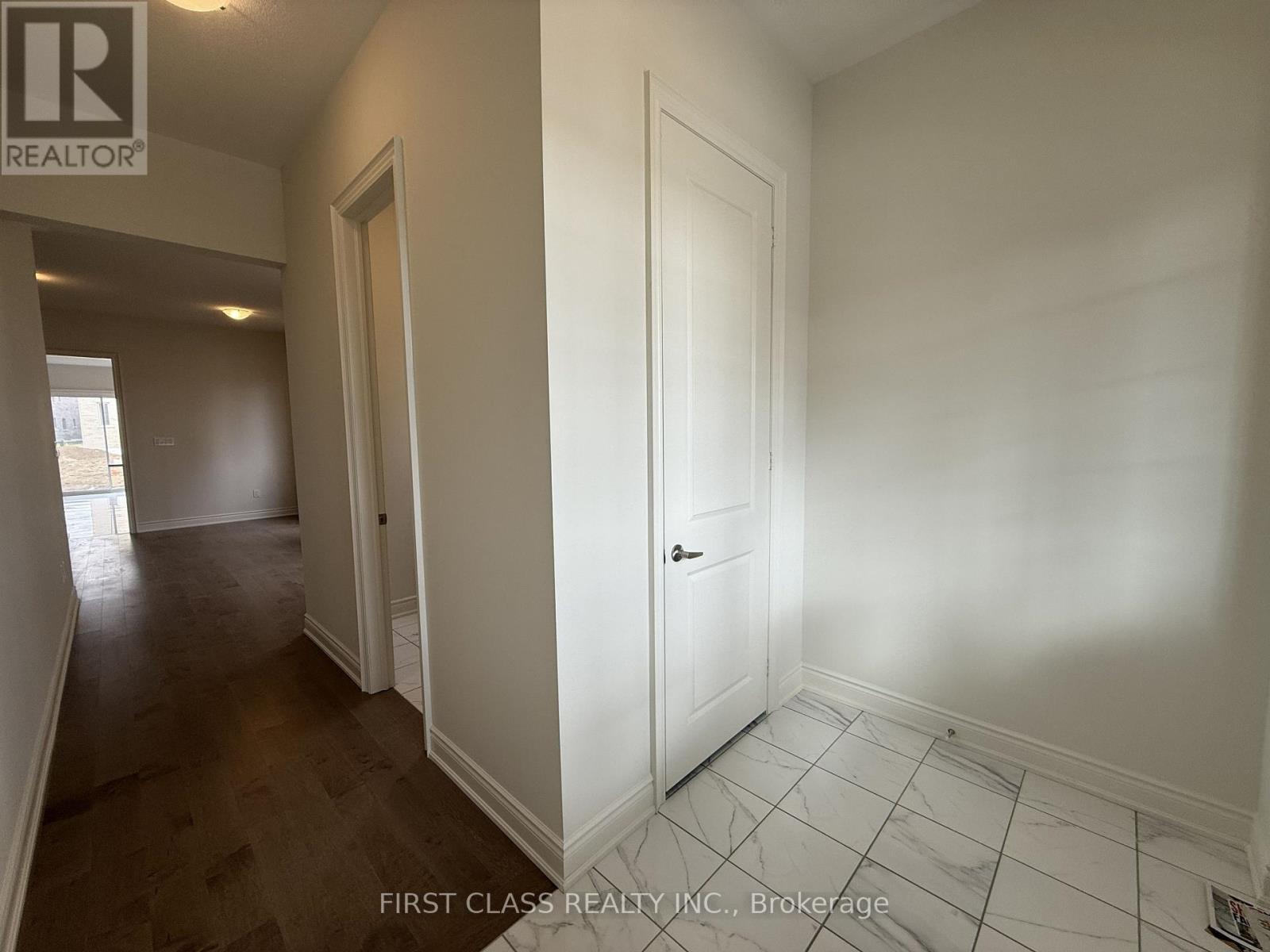 93 Boccella Crescent, Richmond Hill (Headford Business Park), Ontario  L4B 0H9 - Photo 2 - N12490512