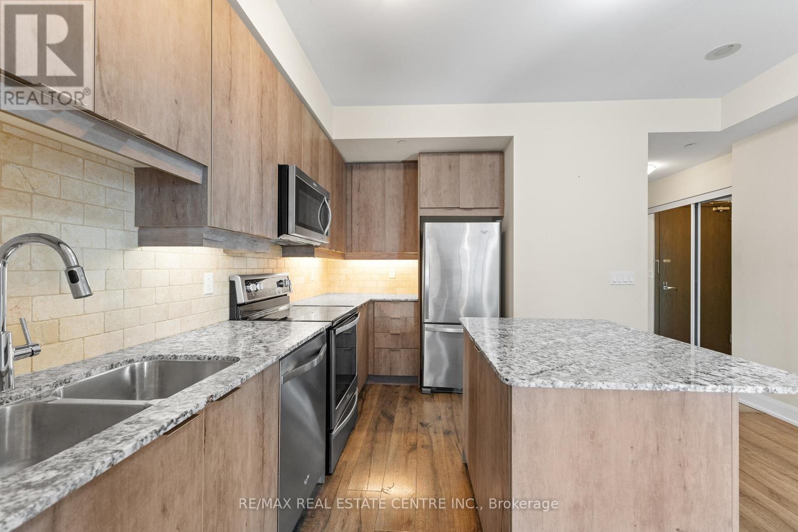 3004 - 2910 Highway 7 Road W, Vaughan (Concord), Ontario  L4K 0H8 - Photo 9 - N12490520