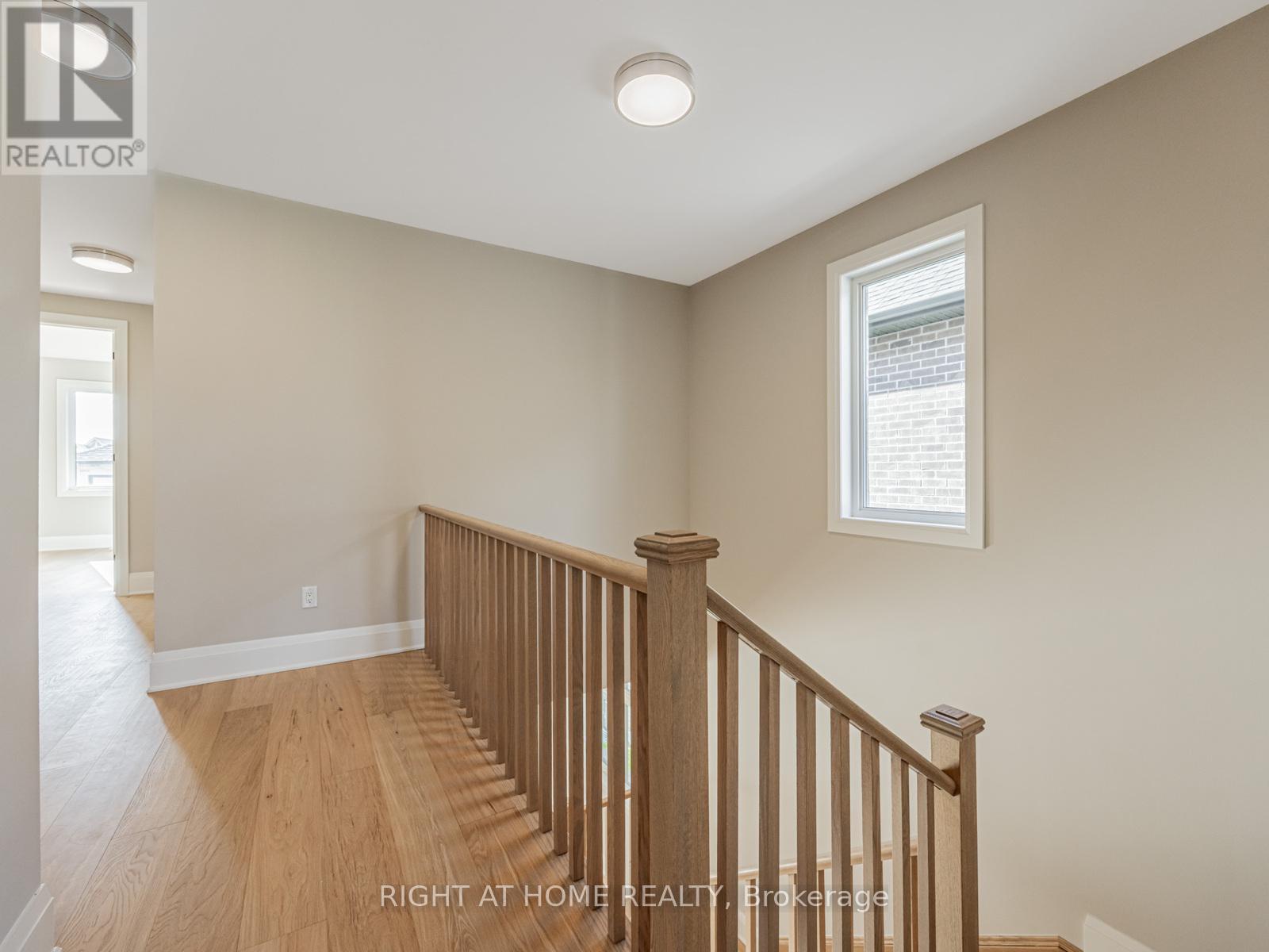 61 Greenridge Crescent, Markham, Ontario  L6C 3M1 - Photo 10 - N12490528