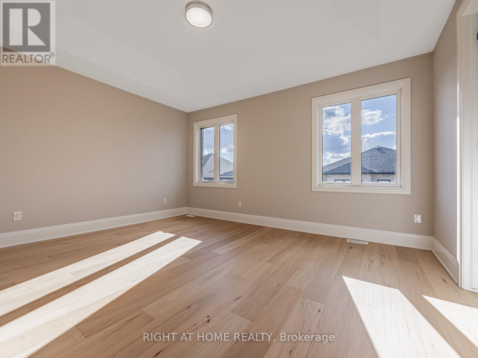 61 Greenridge Crescent, Markham, Ontario  L6C 3M1 - Photo 11 - N12490528