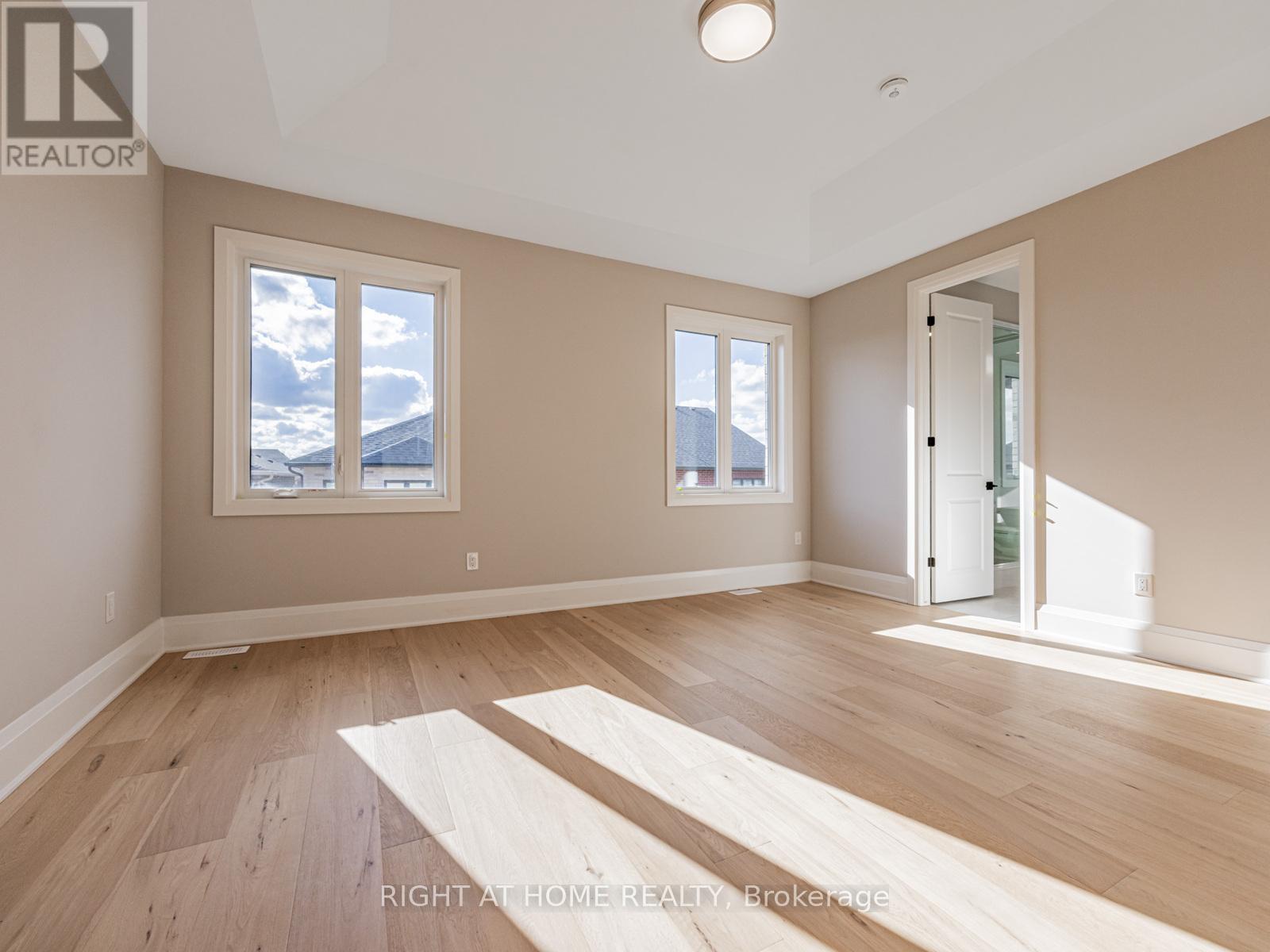 61 Greenridge Crescent, Markham, Ontario  L6C 3M1 - Photo 12 - N12490528