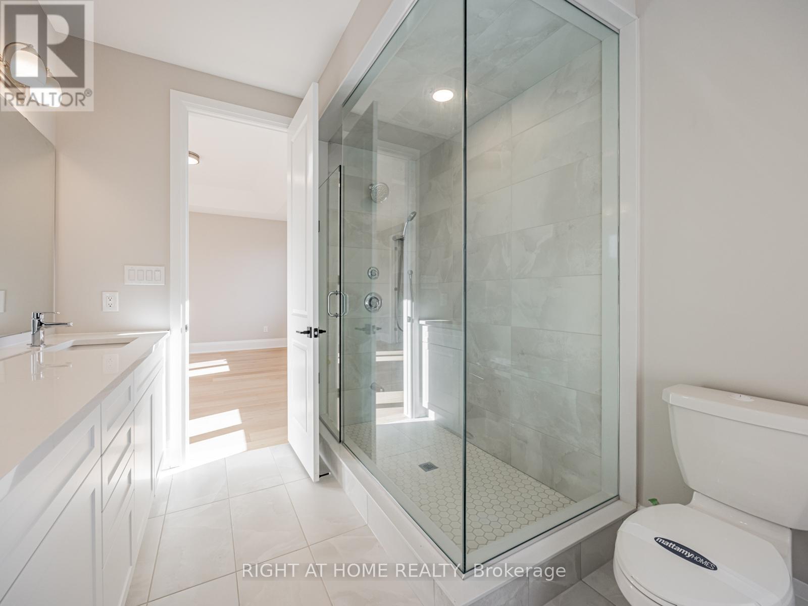 61 Greenridge Crescent, Markham, Ontario  L6C 3M1 - Photo 14 - N12490528