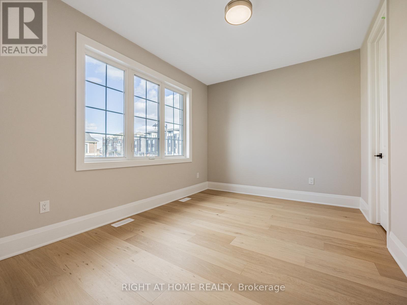 61 Greenridge Crescent, Markham, Ontario  L6C 3M1 - Photo 15 - N12490528