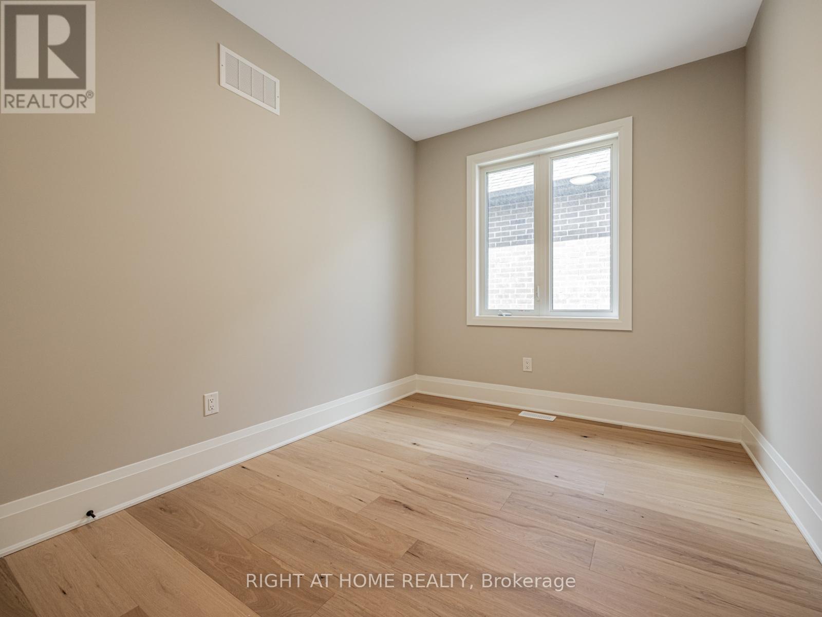 61 Greenridge Crescent, Markham, Ontario  L6C 3M1 - Photo 18 - N12490528