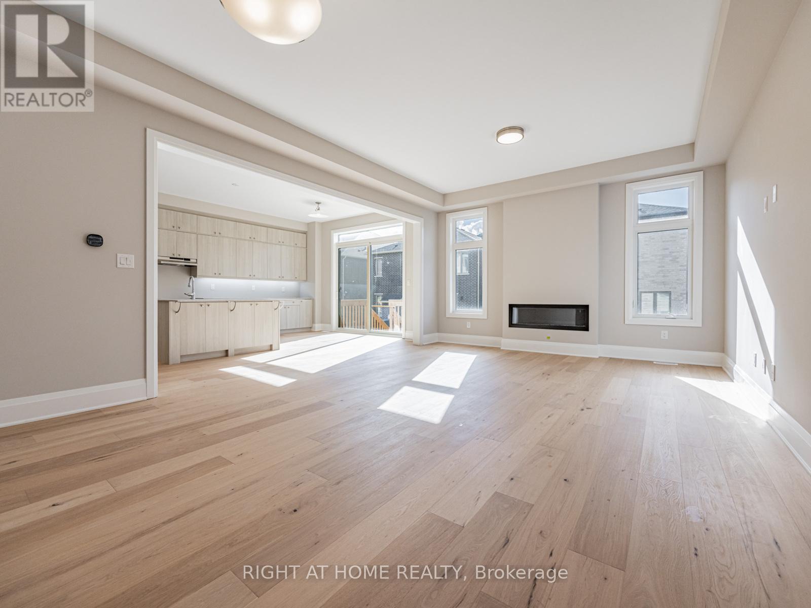 61 Greenridge Crescent, Markham, Ontario  L6C 3M1 - Photo 2 - N12490528