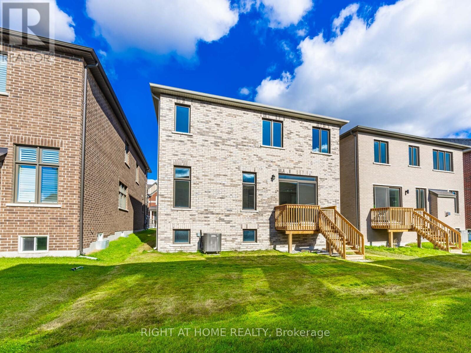 61 Greenridge Crescent, Markham, Ontario  L6C 3M1 - Photo 20 - N12490528