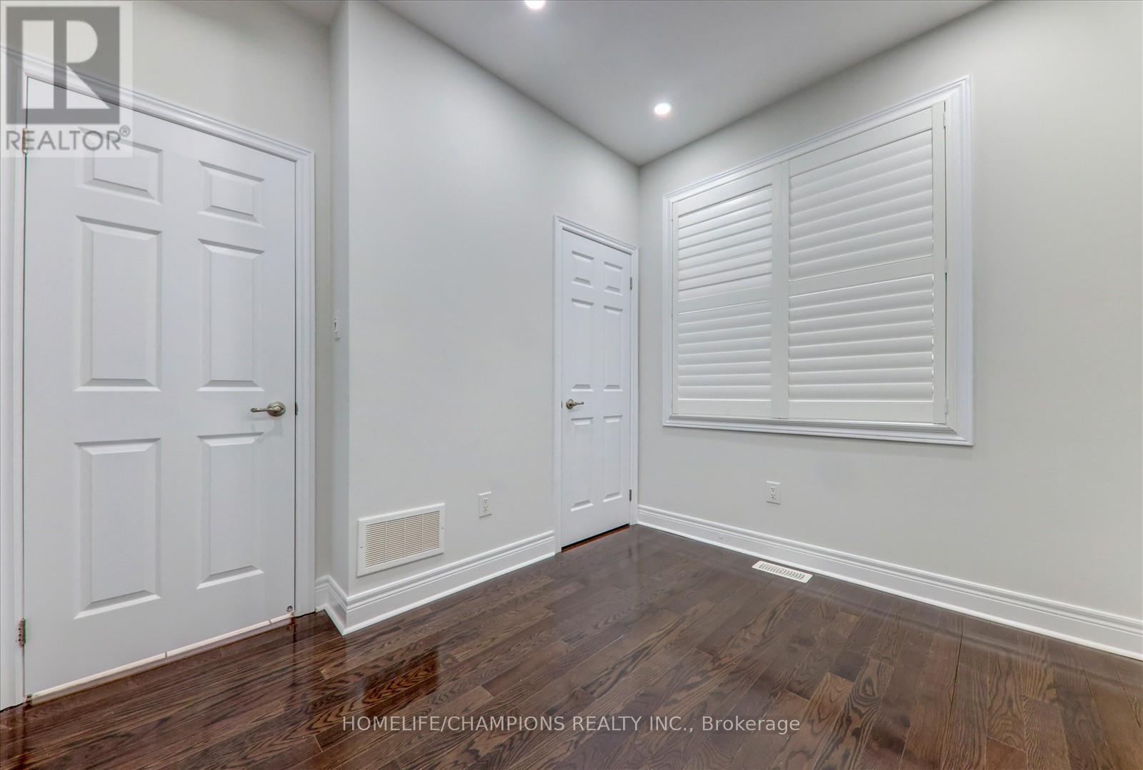 21 Vanni Avenue, Markham, Ontario  L3S 0G3 - Photo 6 - N12490572