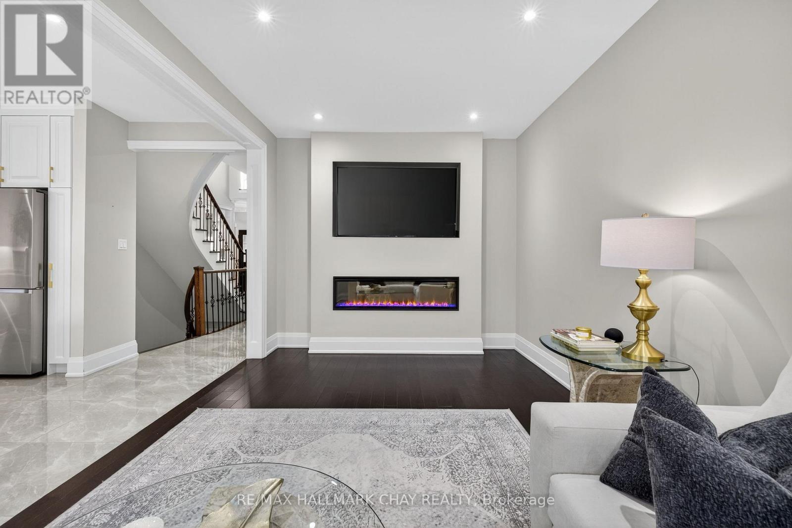 160 Golden Gate Circle, Vaughan, Ontario  L4H 1N6 - Photo 13 - N12490628