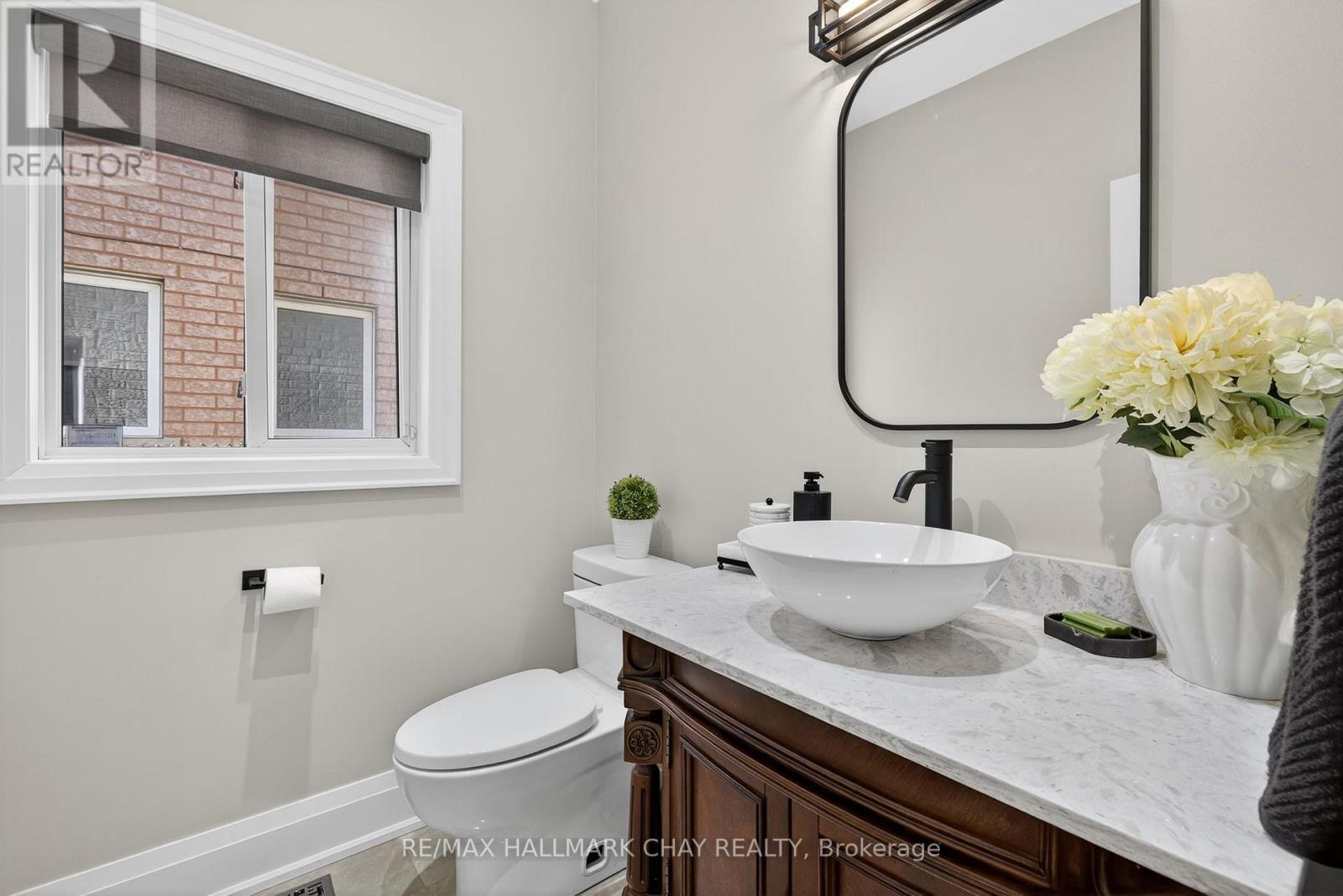 160 Golden Gate Circle, Vaughan, Ontario  L4H 1N6 - Photo 17 - N12490628