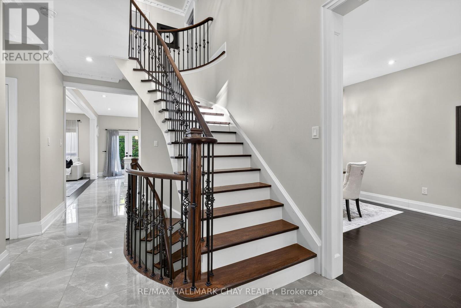 160 Golden Gate Circle, Vaughan, Ontario  L4H 1N6 - Photo 19 - N12490628