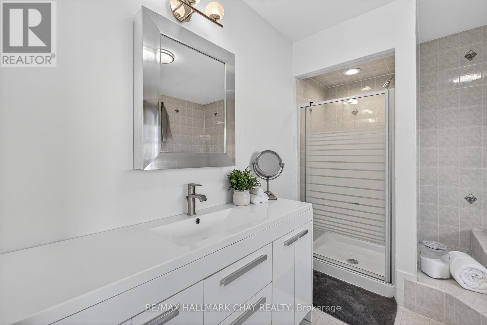 160 Golden Gate Circle, Vaughan, Ontario  L4H 1N6 - Photo 26 - N12490628