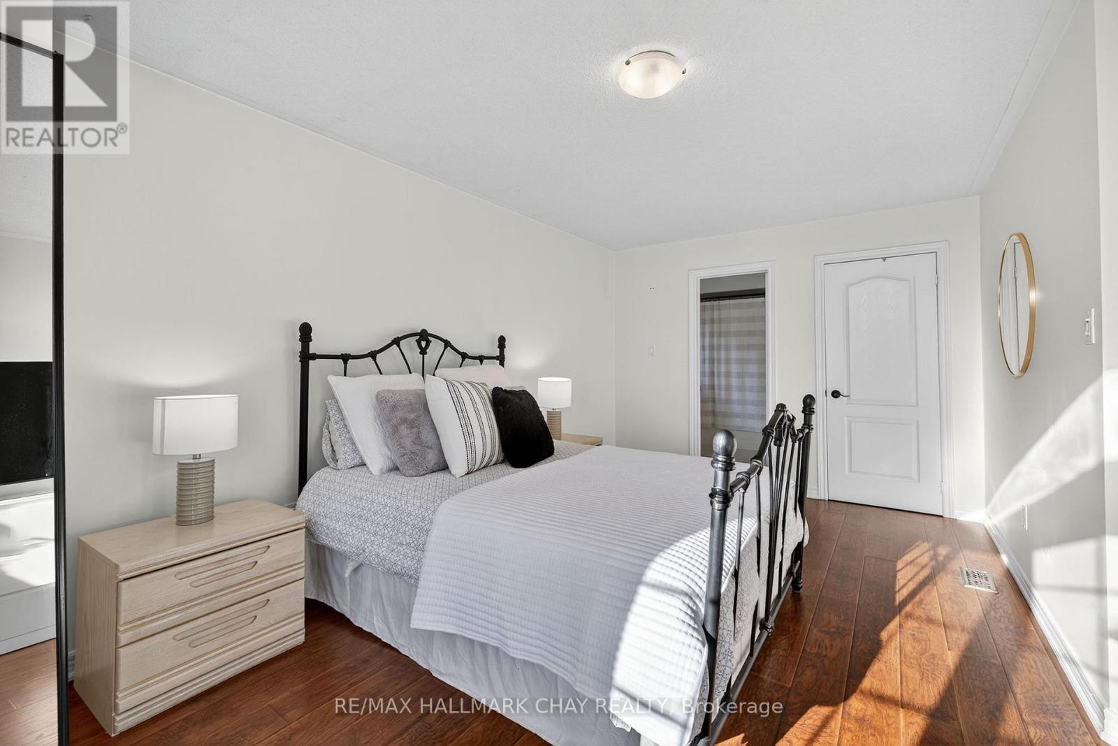 160 Golden Gate Circle, Vaughan, Ontario  L4H 1N6 - Photo 29 - N12490628