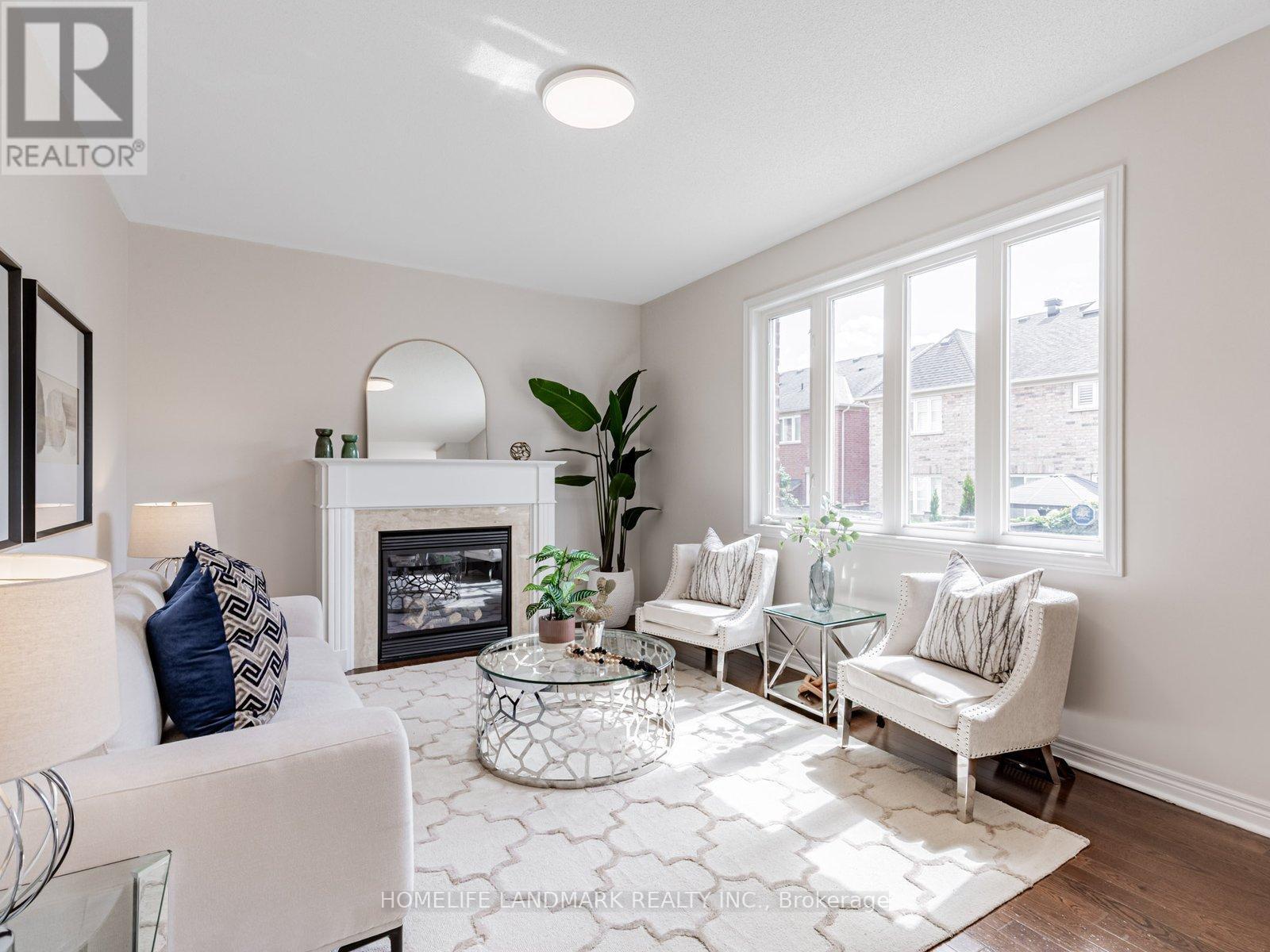 3 Wintam Place, Markham, Ontario  L6C 0E3 - Photo 4 - N12490664