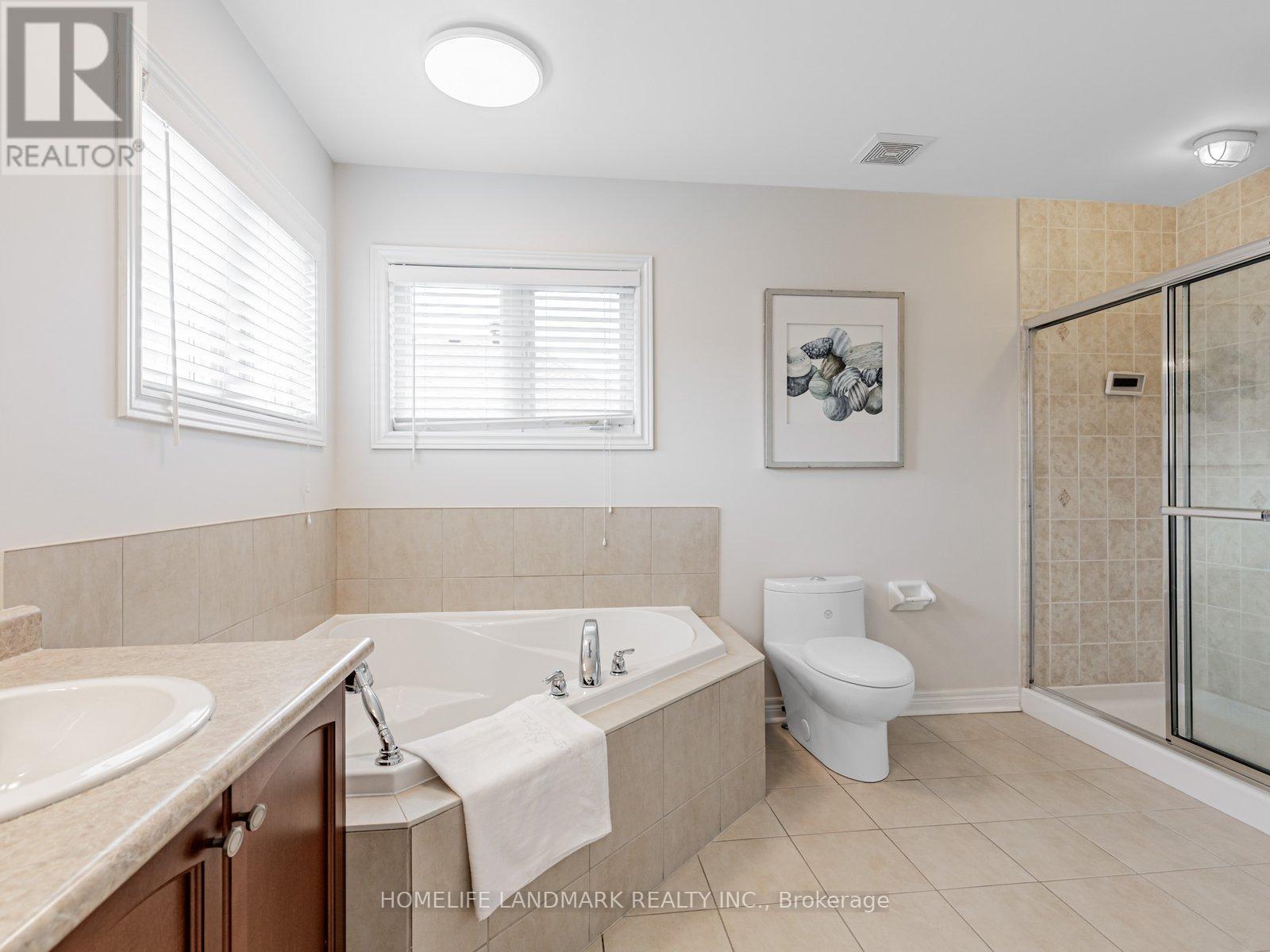 3 Wintam Place, Markham, Ontario  L6C 0E3 - Photo 7 - N12490664