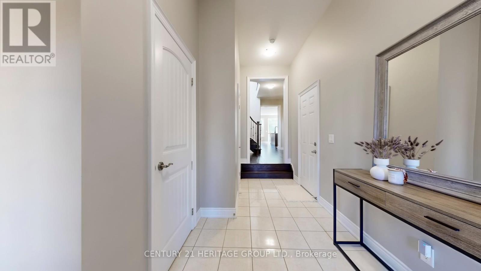 124 Lacewood Drive, Richmond Hill, Ontario  L4S 0E5 - Photo 4 - N12490708