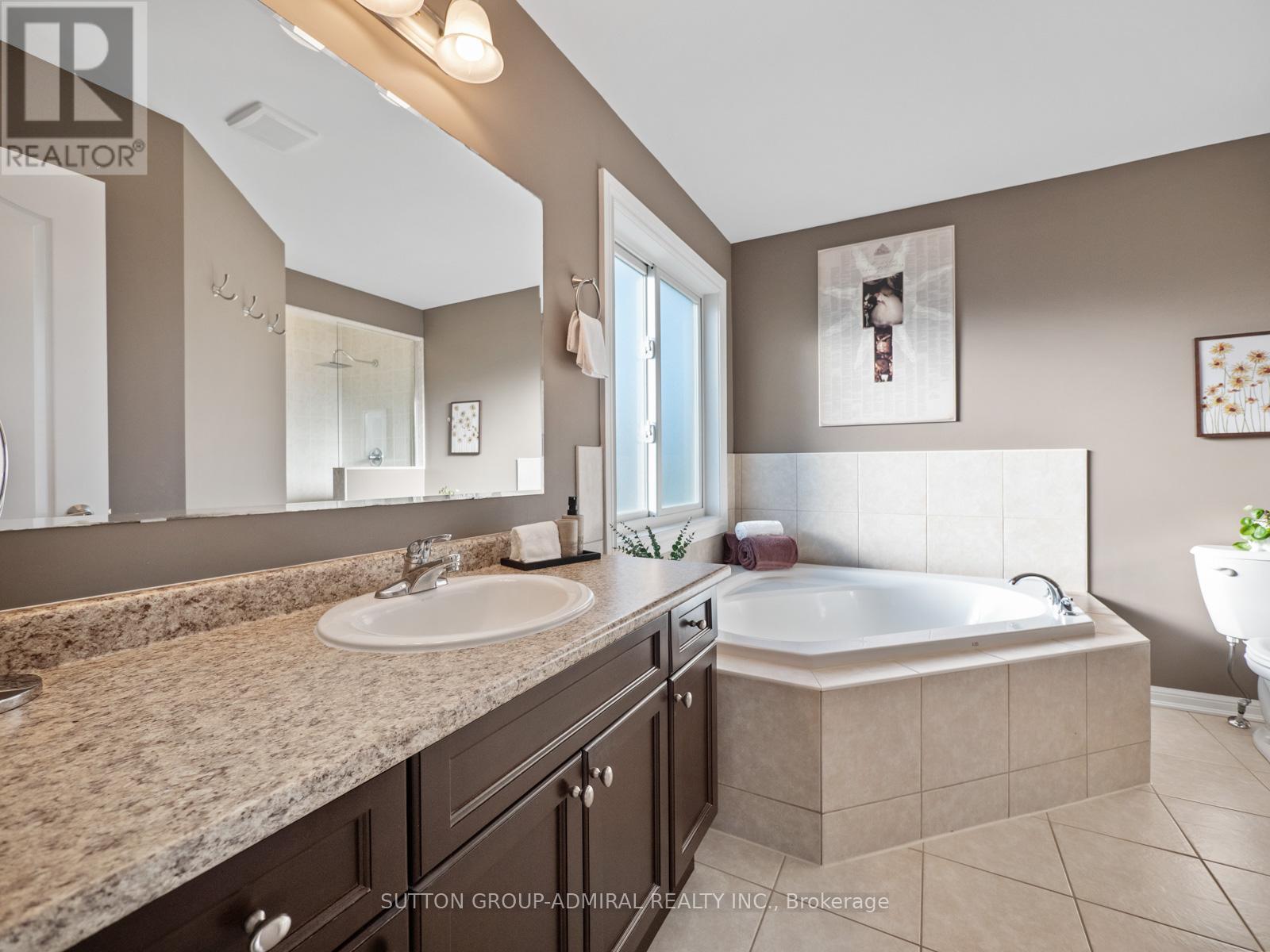 79 Williamson Family Hollow, Newmarket, Ontario  L3X 3K2 - Photo 32 - N12490790