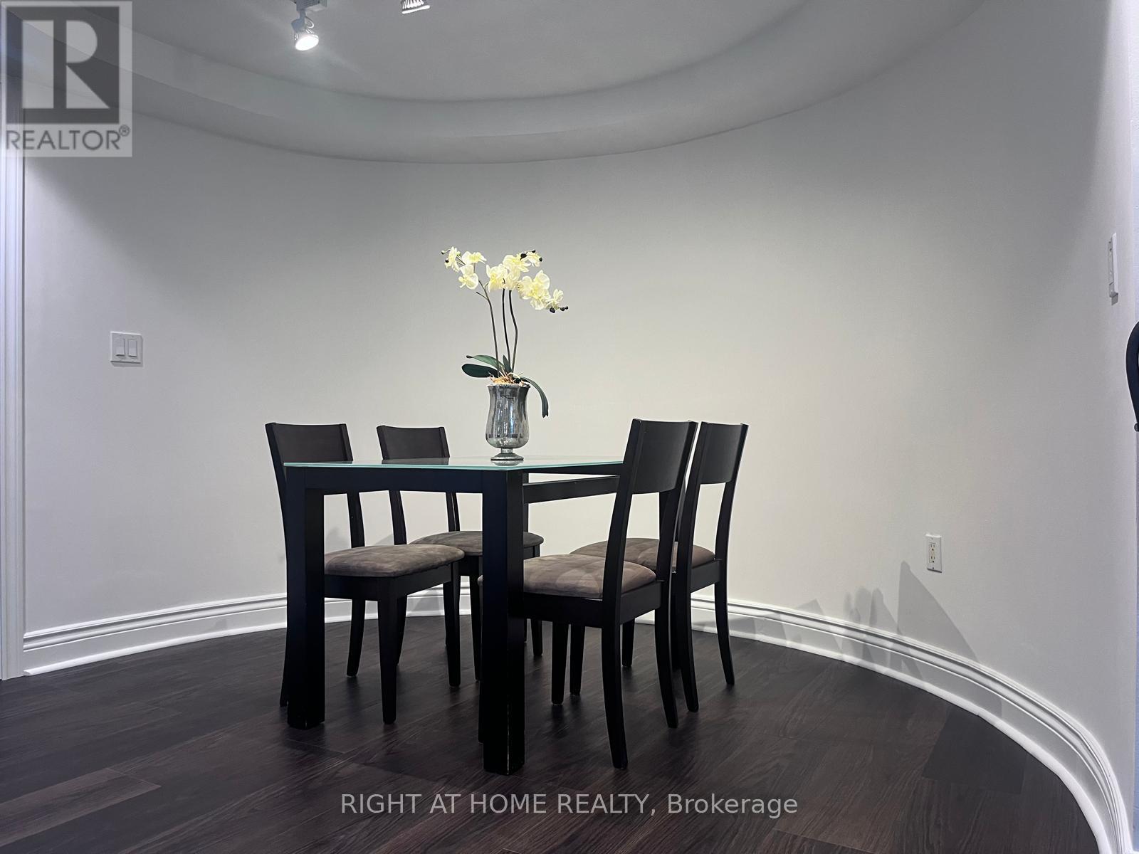 187 Redstone Road, Richmond Hill, Ontario  L4S 1X7 - Photo 6 - N12490812