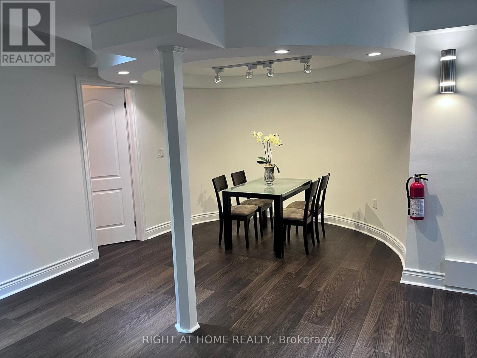 187 Redstone Road, Richmond Hill, Ontario  L4S 1X7 - Photo 9 - N12490812