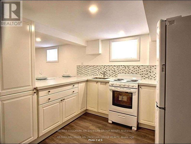 Lower Fl - 47 Newbury Drive, Newmarket, Ontario  L3Y 4P9 - Photo 2 - N12490822