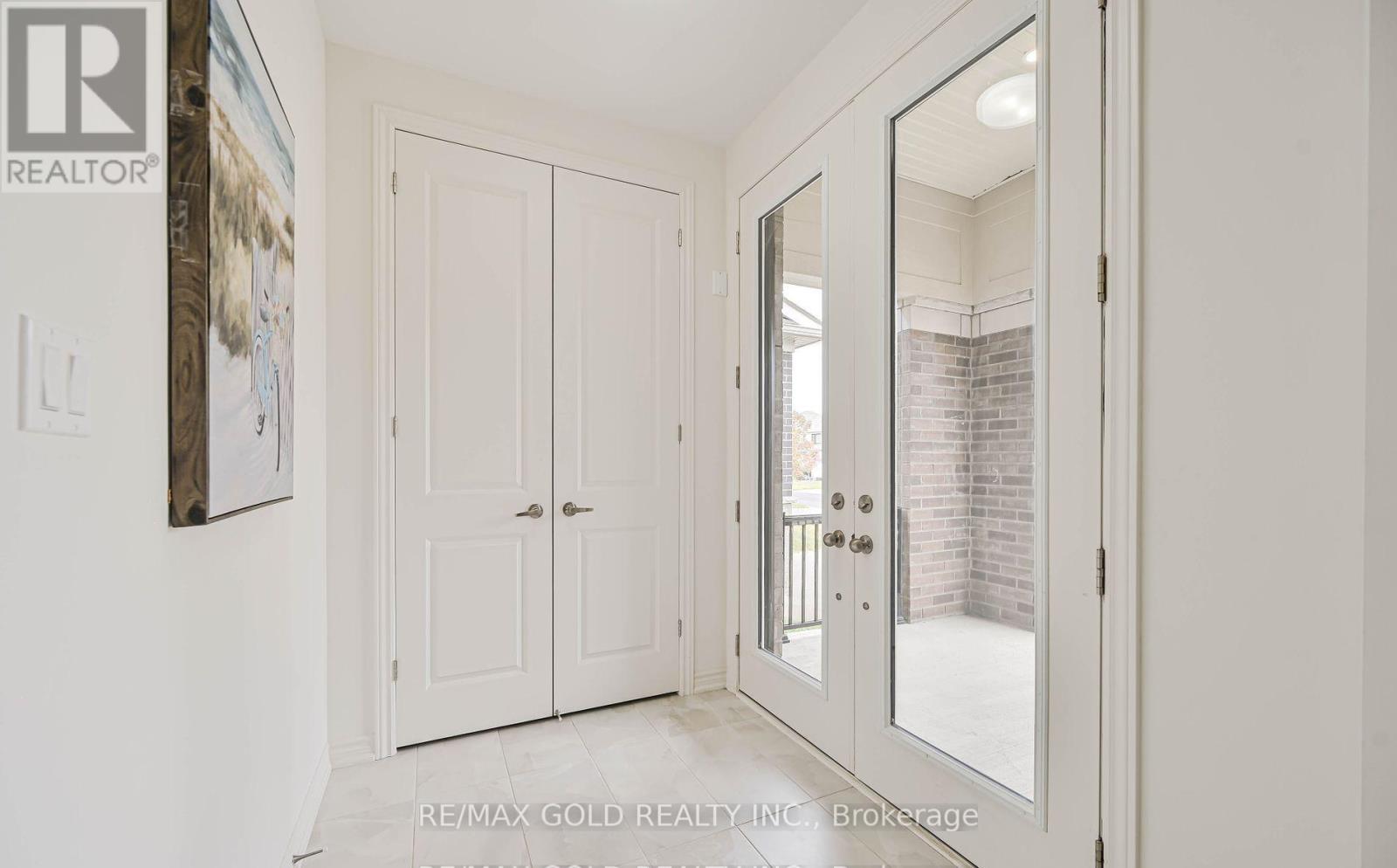 15 Sandhill Crescent, Adjala-Tosorontio (Colgan), Ontario  L0G 1W0 - Photo 4 - N12490838