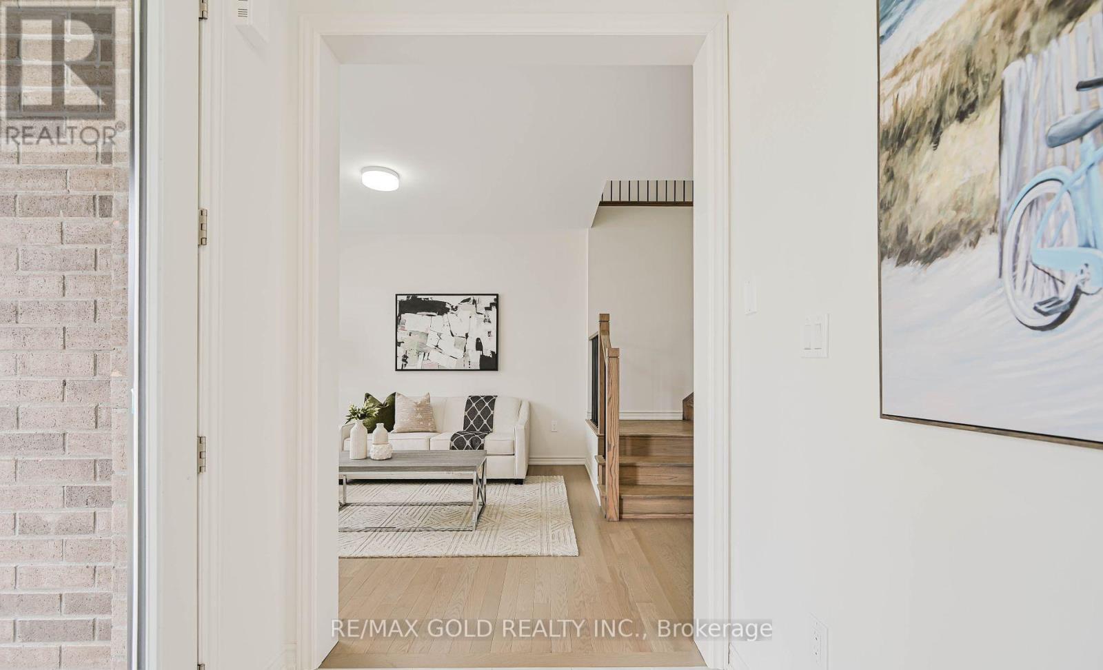 15 Sandhill Crescent, Adjala-Tosorontio (Colgan), Ontario  L0G 1W0 - Photo 5 - N12490838